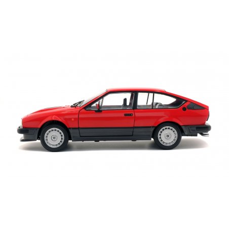 ALFA ROMEO GTV6 - RED 1/18 ALFA ROMEO GTV6 - RED 1/18