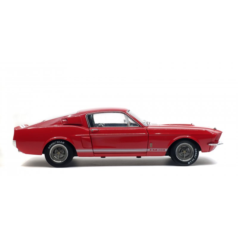 FORD MUSTANG GT500   RED   WHITE STRIPES  1967