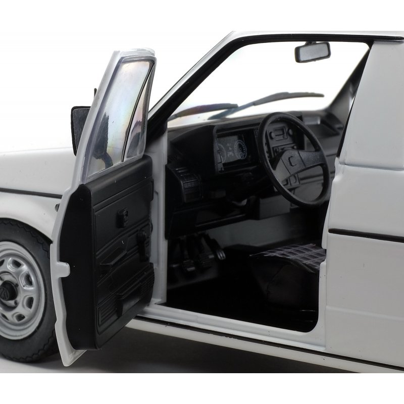 Volkswagen Caddy White