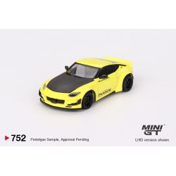 Nissan Z 400 Yellow Pandem...